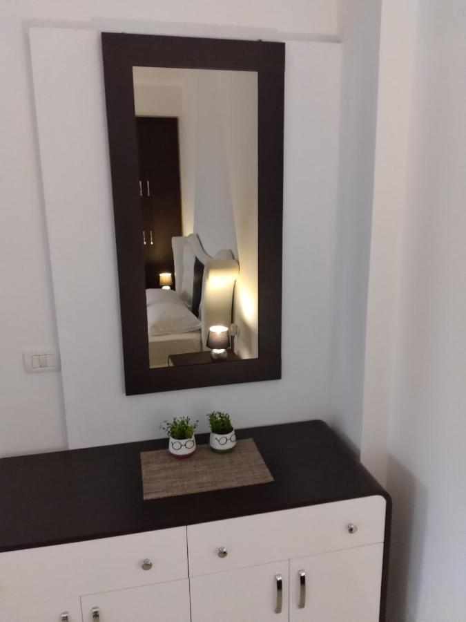 Artur Apartments Химар Стая снимка