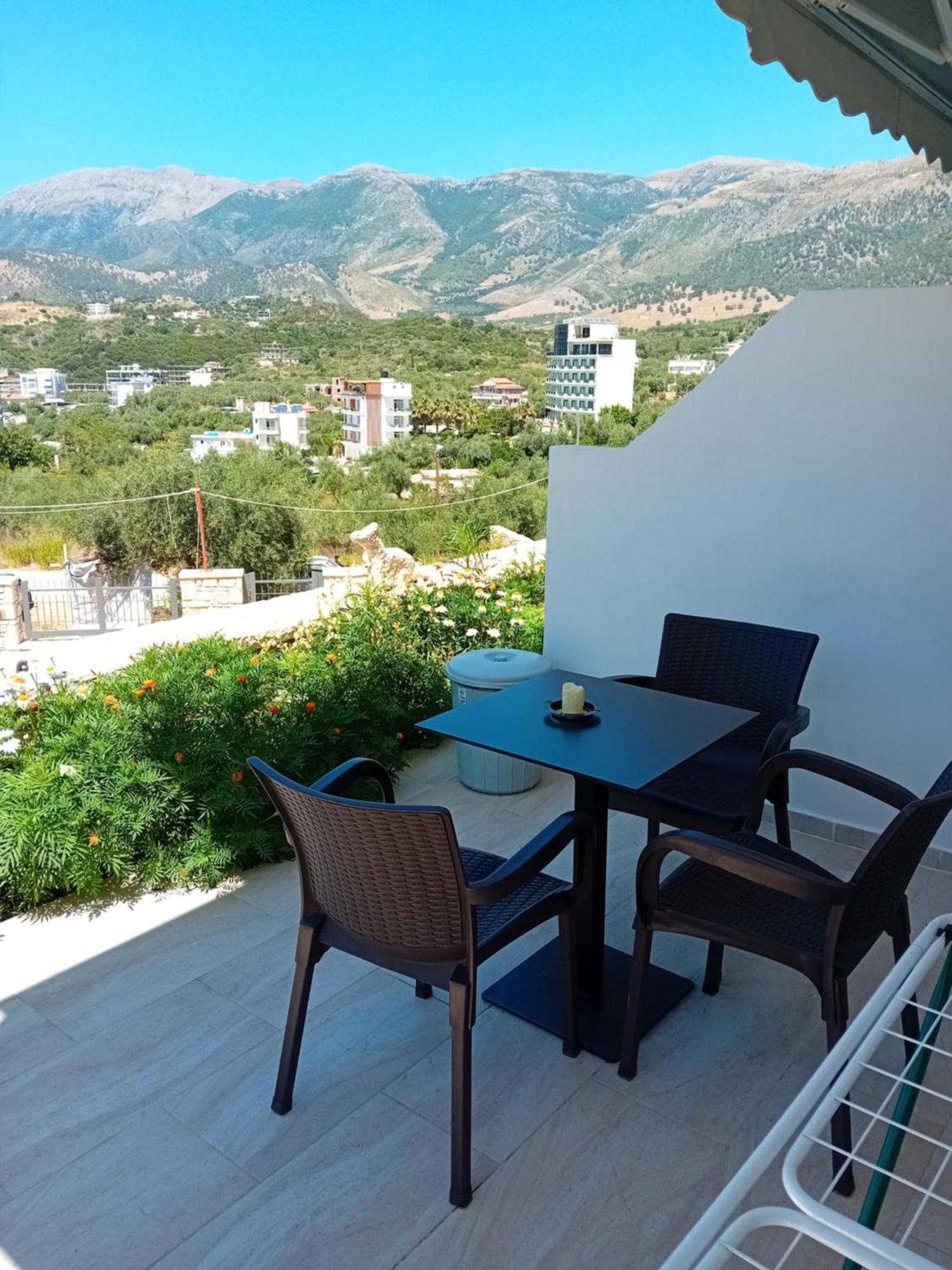 Artur Apartments Химар Екстериор снимка