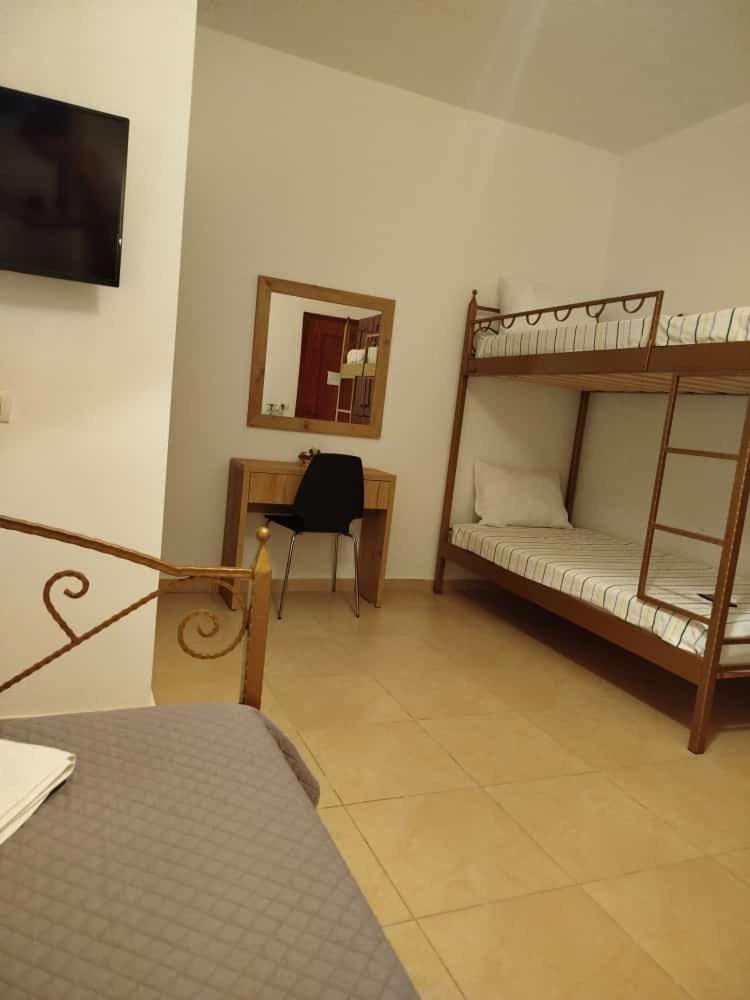Artur Apartments Химар Стая снимка