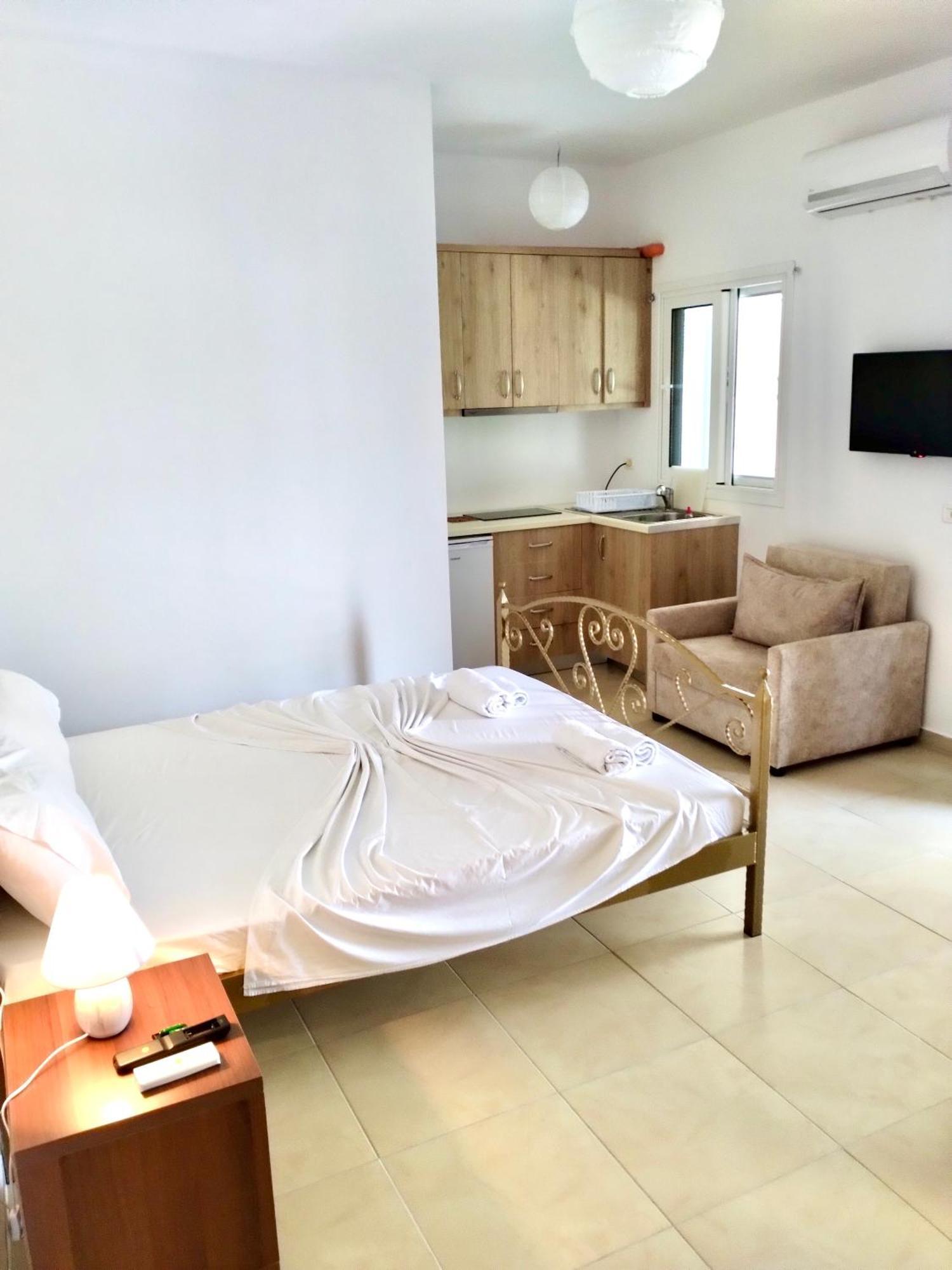 Artur Apartments Химар Екстериор снимка
